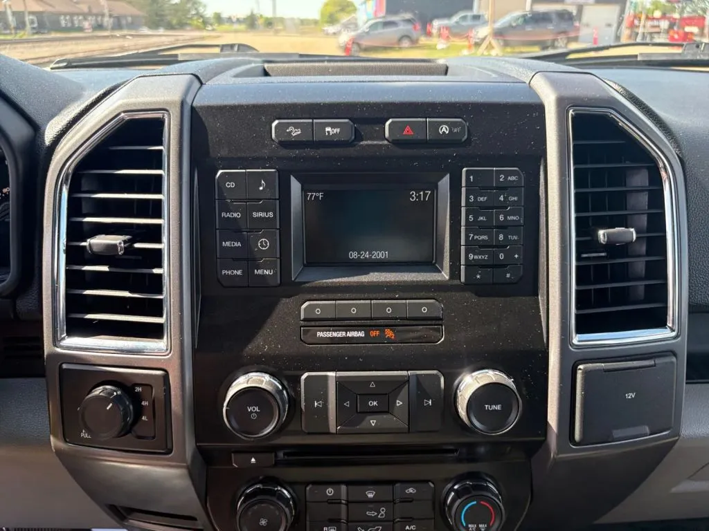 Ford F-150 photo 21