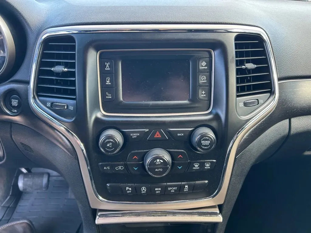 Jeep Grand Cherokee photo 21