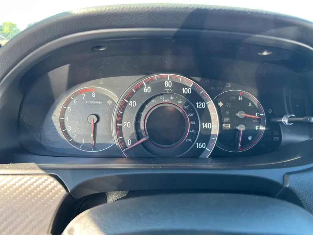 Honda Accord photo 16