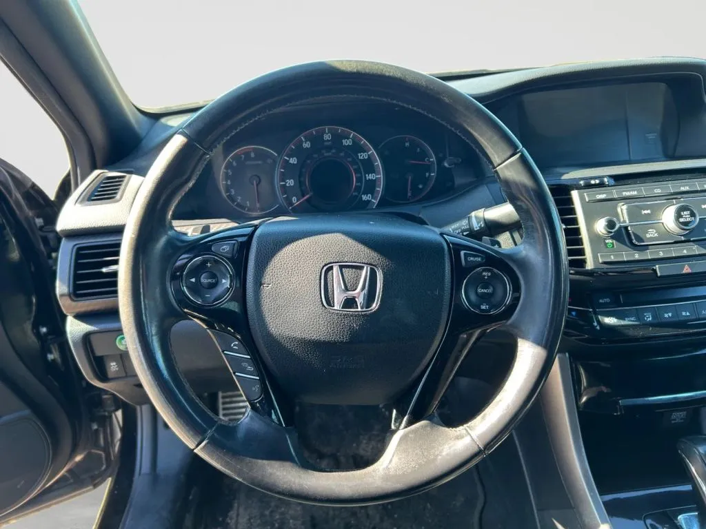 Honda Accord photo 11