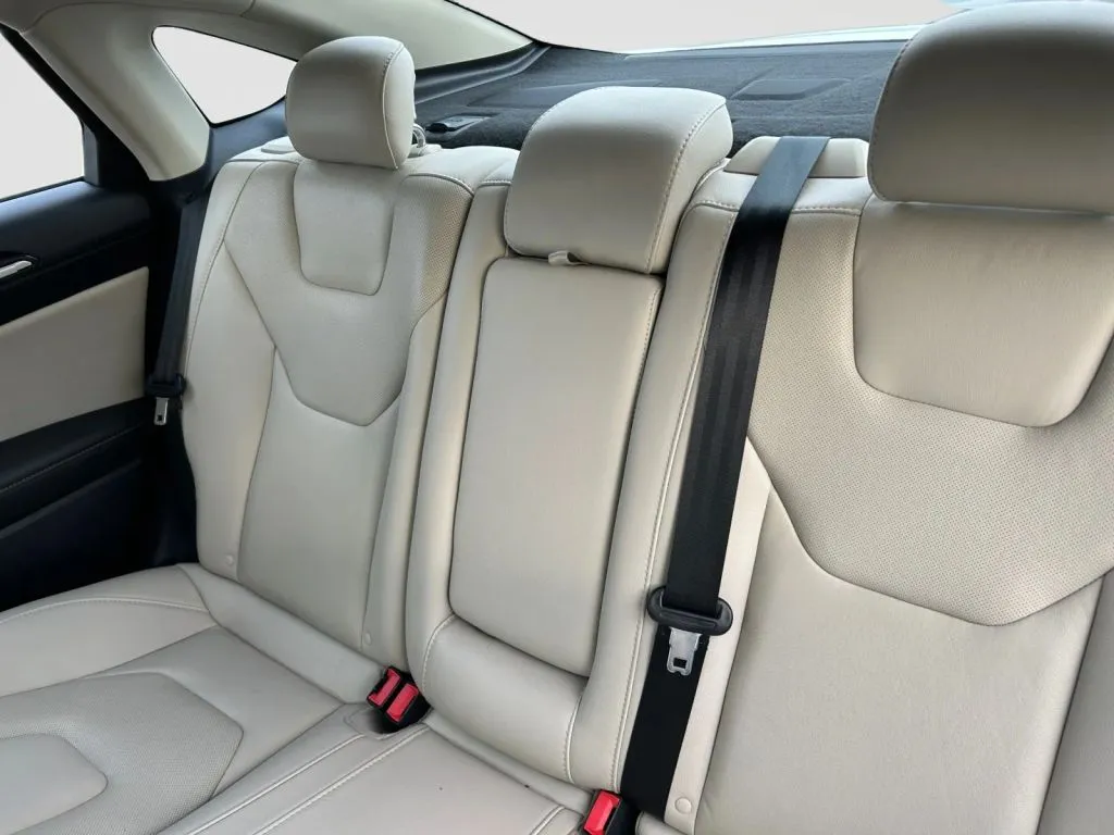 Ford Fusion photo 12