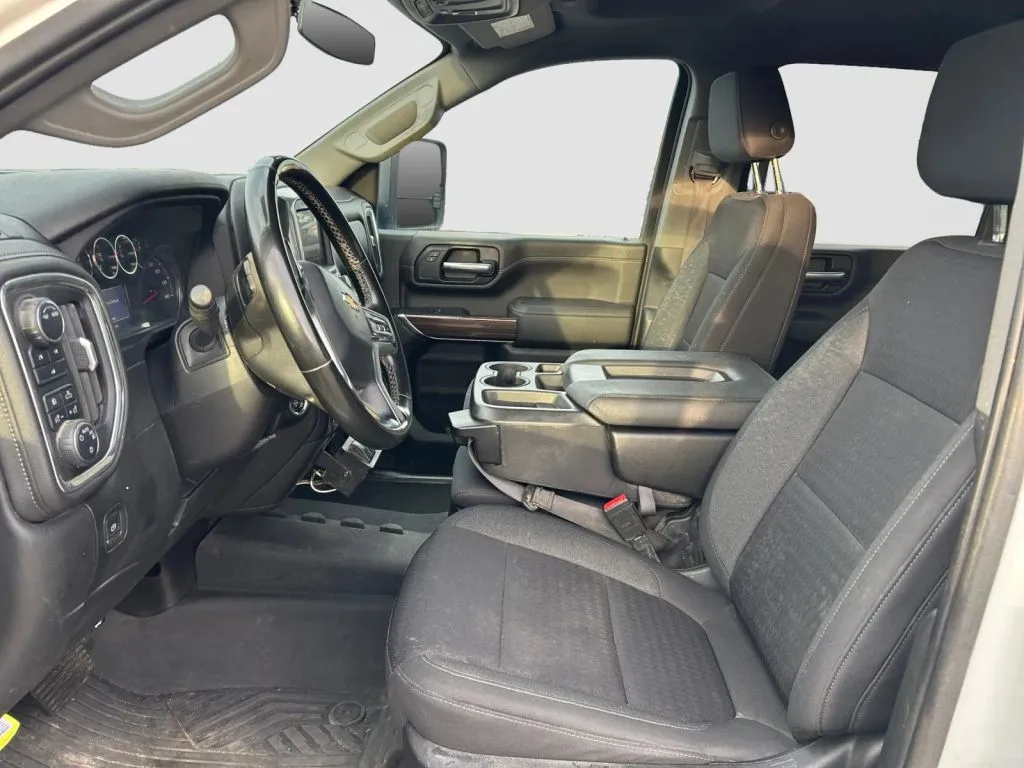 Chevrolet Silverado photo 10
