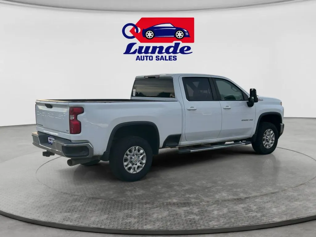 Chevrolet Silverado photo 5