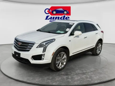 White 2018 Cadillac XT5 Luxury Sport Utility 4D for sale in Princeton, MN