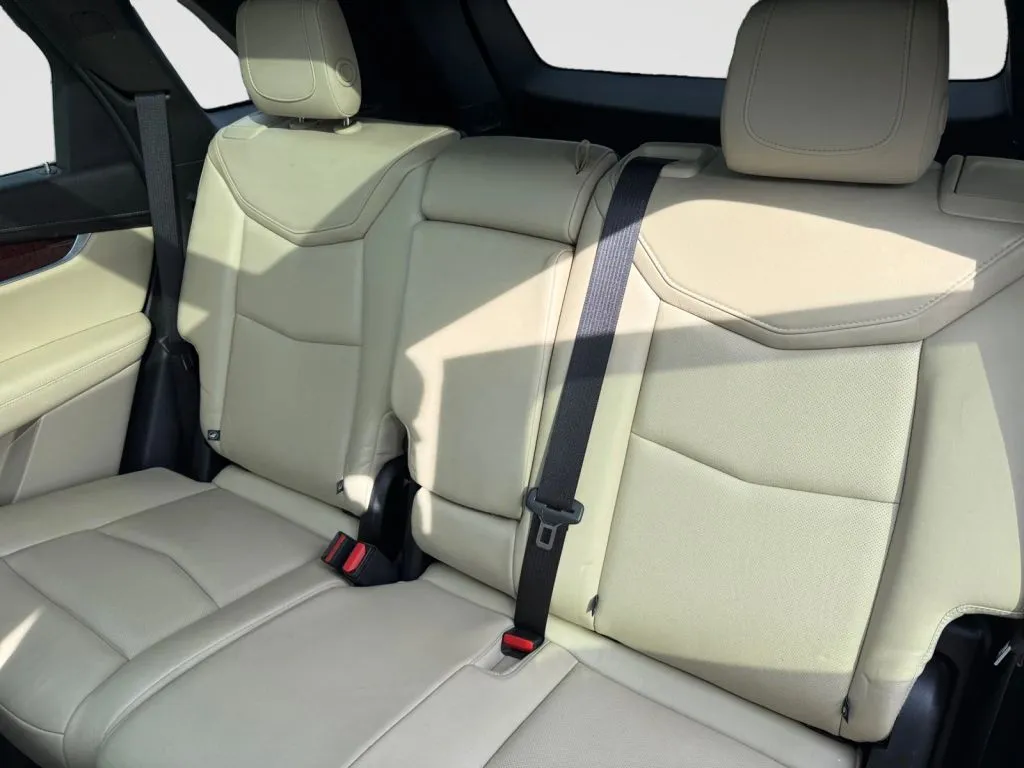 Cadillac XT5 photo 8