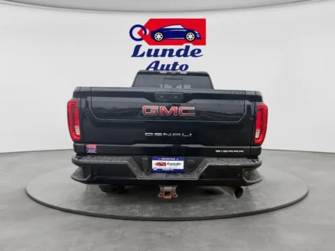 More photos of 2021 GMC Sierra 2500 HD Crew Cab Denali Pickup 4D 8 ft at Lunde Auto Sales - Princeton, MN