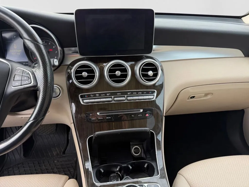 Mercedes-Benz GLC photo 7