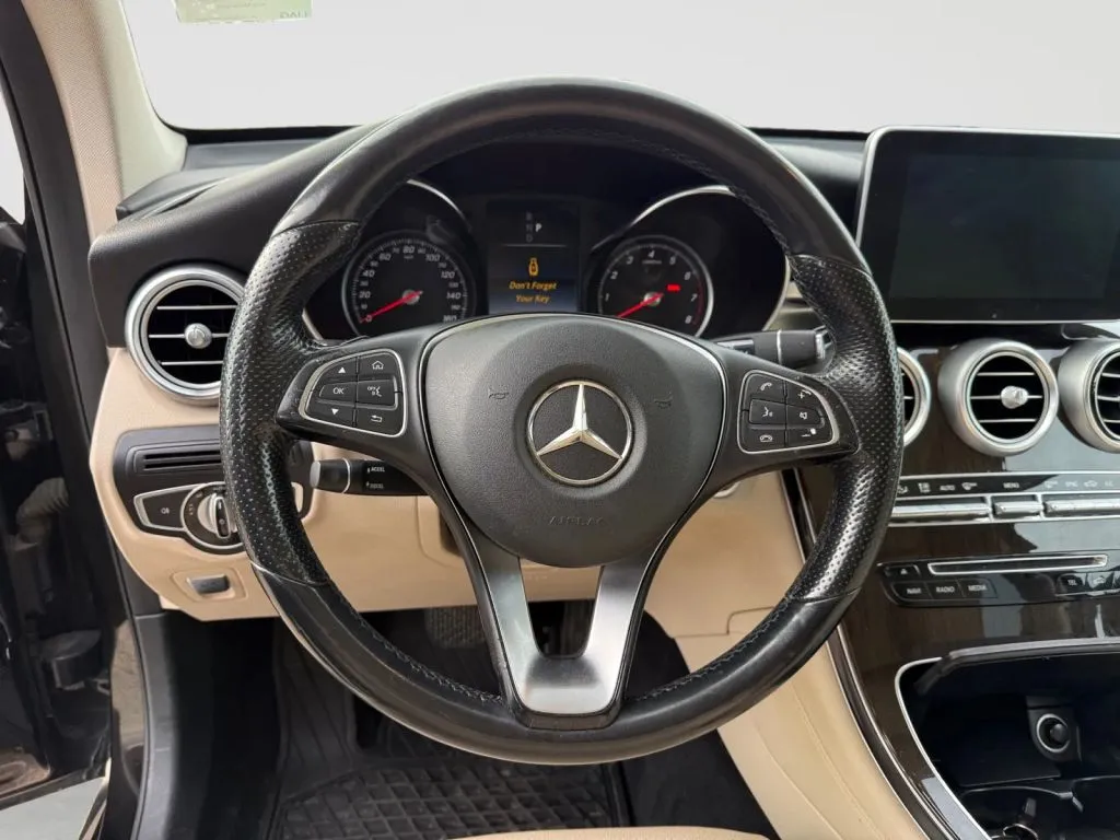 Mercedes-Benz GLC photo 6