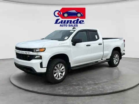 White 2021 Chevrolet Silverado 1500 Double Cab Custom Pickup 4D 6 1/2 ft for sale in Princeton, MN
