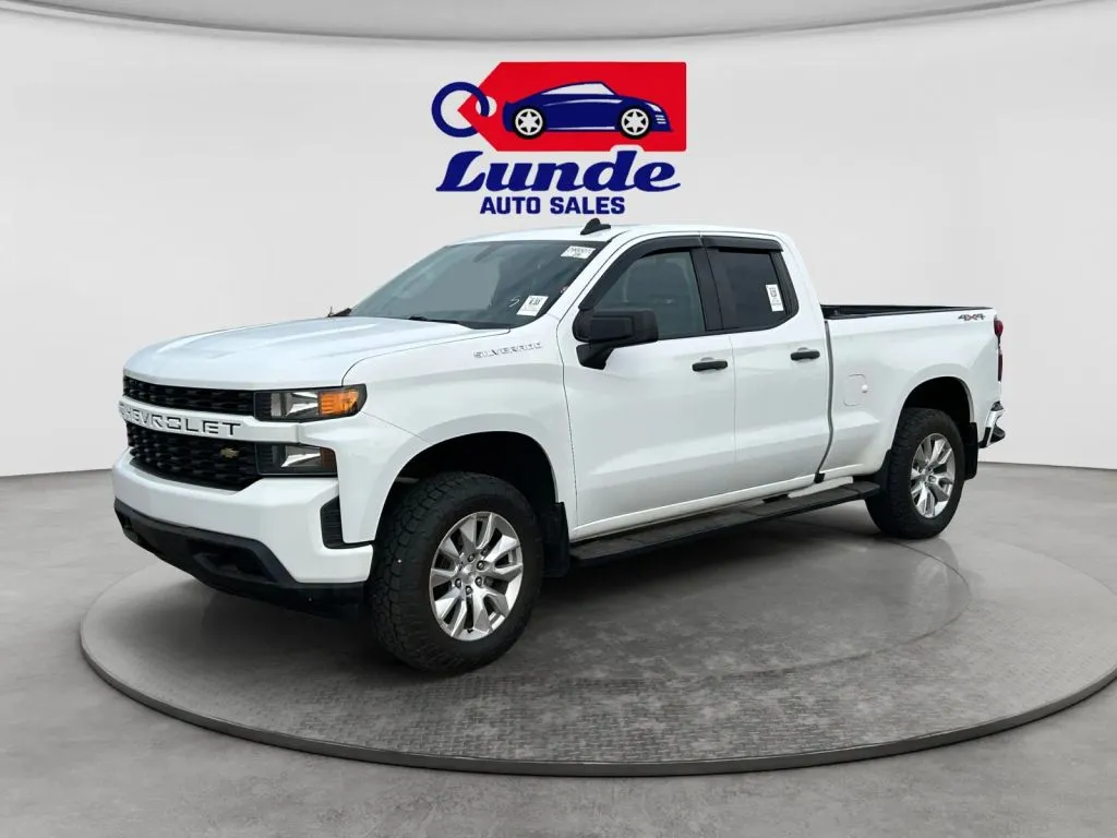White 2021 Chevrolet Silverado 1500 Double Cab Custom Pickup 4D 6 1/2 ft for sale in Princeton, MN