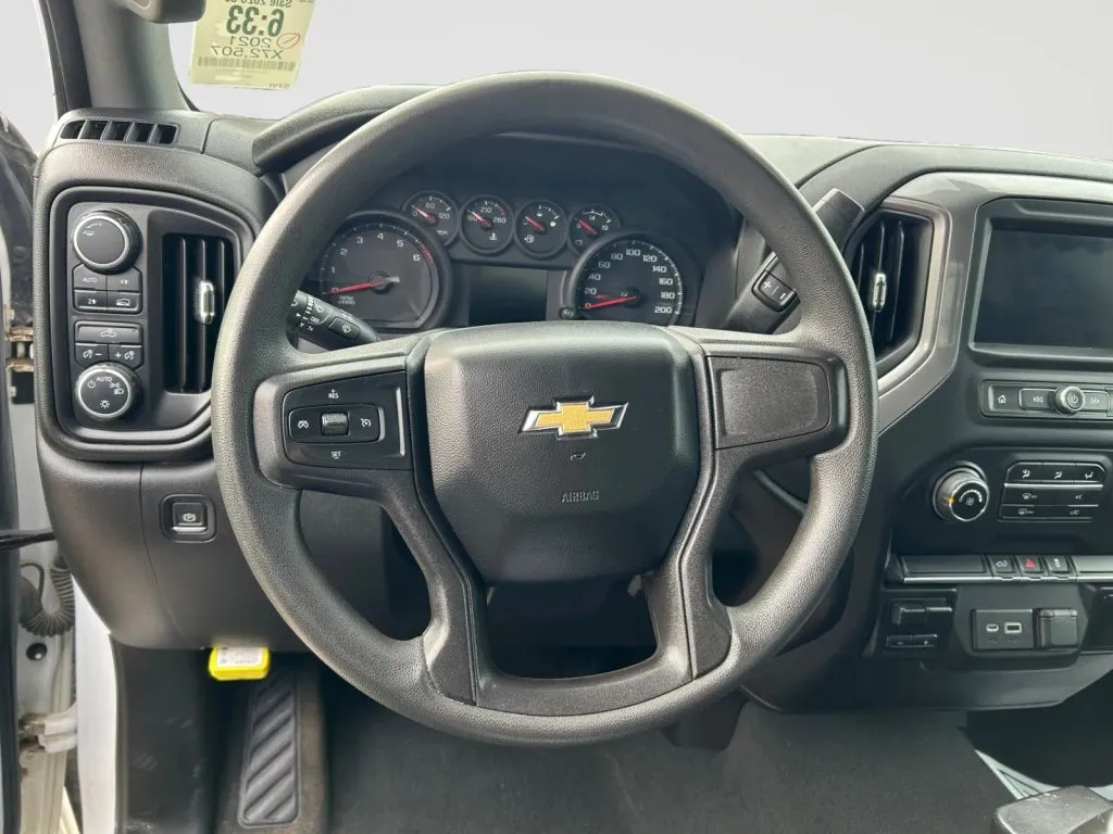 Chevrolet Silverado photo 6