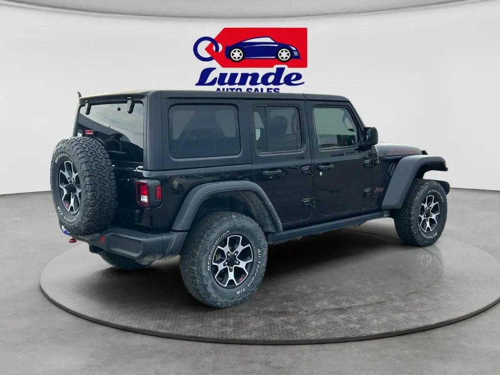 Jeep Wrangler photo 4