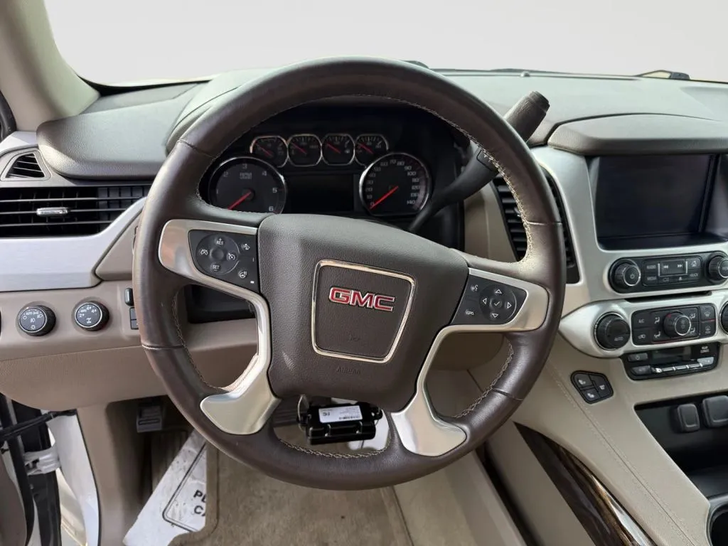 GMC Yukon XL photo 6