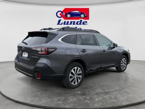 More photos of 2022 Subaru Outback Premium Wagon 4D at Lunde Auto Sales - Princeton, MN