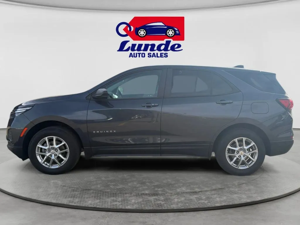Chevrolet Equinox photo 2