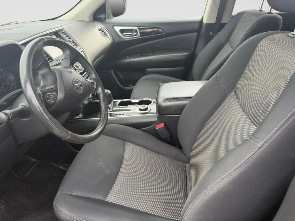 Nissan Pathfinder photo 10