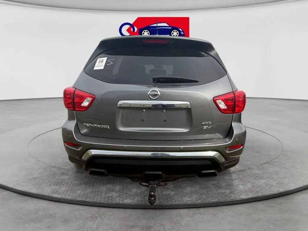 Nissan Pathfinder photo 4