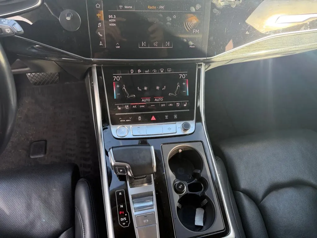 Audi Q8 photo 12