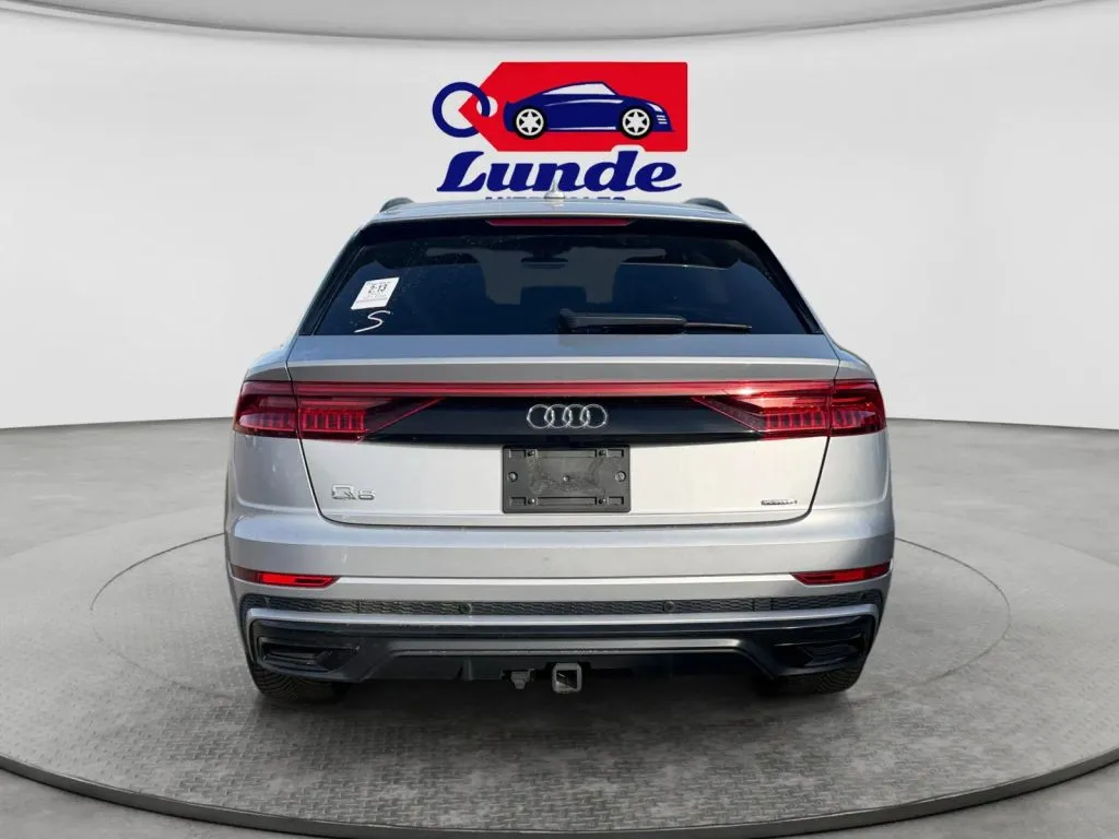 Audi Q8 photo 4