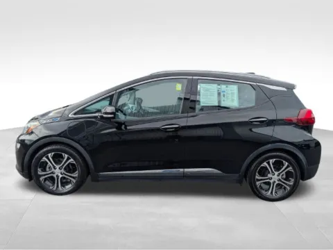More photos of 2017 Chevrolet Bolt EV Premier at Electric Car Corner, NY