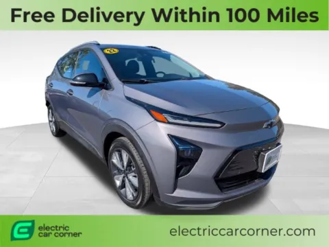 Gray 2022 Chevrolet Bolt EUV LT for sale in Farmington, NY