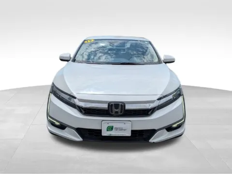 Photos of 2019 Honda Clarity Plug-In Hybrid for sale in Farmington, NY at Electric Car Corner