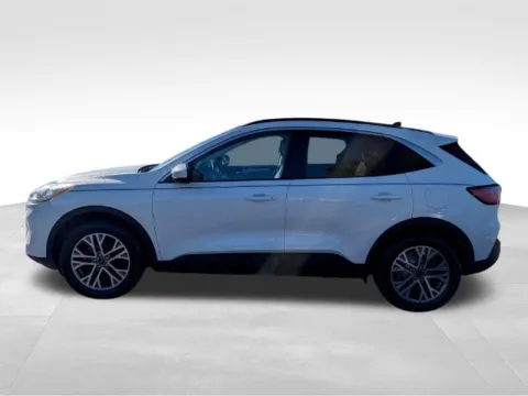 More photos of 2022 Ford Escape Hybrid SEL at Electric Car Corner, NY