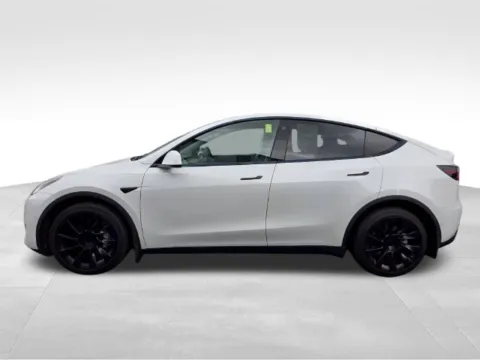 More photos of 2021 Tesla Model Y Long Range at Electric Car Corner, NY