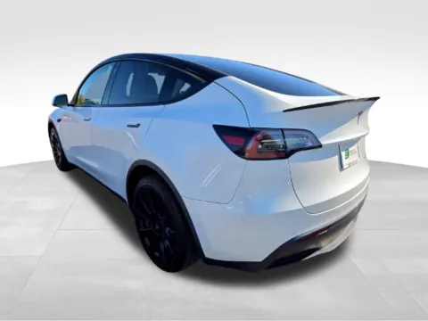 More photos of 2022 Tesla Model Y Long Range at Electric Car Corner, NY
