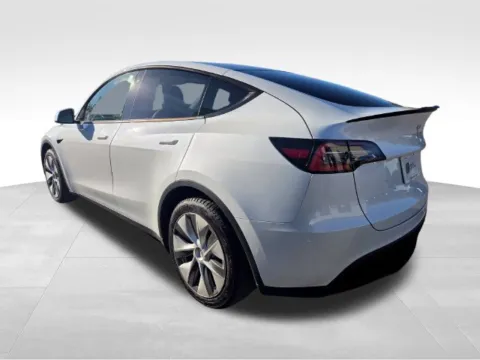 More photos of 2020 Tesla Model Y Long Range at Electric Car Corner, NY