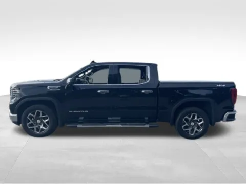 More photos of 2022 GMC Sierra 1500 SLT at Auto Outlets of Farmington, NY