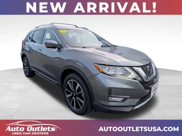 Gray 2019 Nissan Rogue SL for sale in Farmington, NY