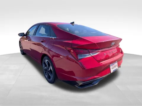More photos of 2021 Hyundai Elantra Limited at Auto Outlets of Farmington, NY