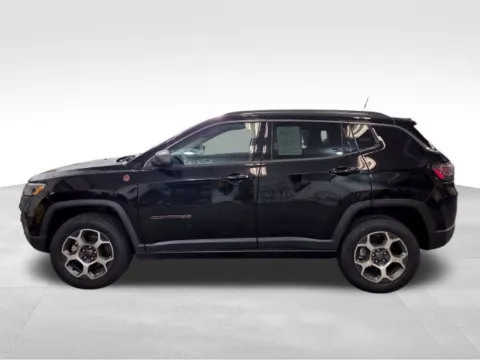 More photos of 2022 Jeep Compass Trailhawk at Auto Outlets of Farmington, NY