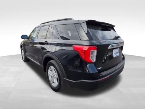 More photos of 2021 Ford Explorer XLT at Auto Outlets of Farmington, NY