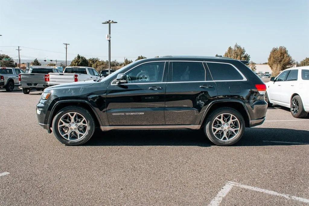 Jeep Grand Cherokee photo 4