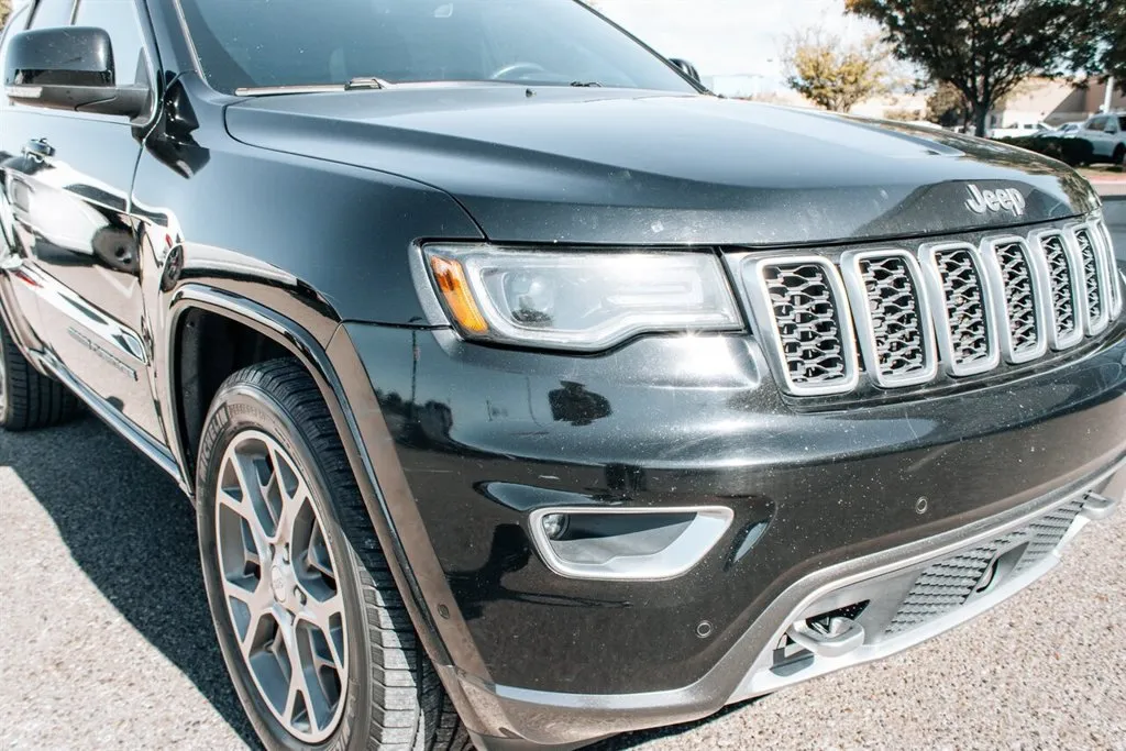 Jeep Grand Cherokee photo 9