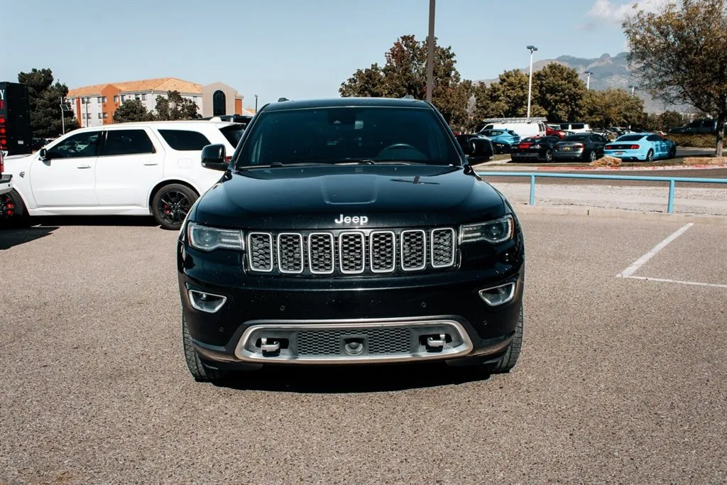 Jeep Grand Cherokee photo 2