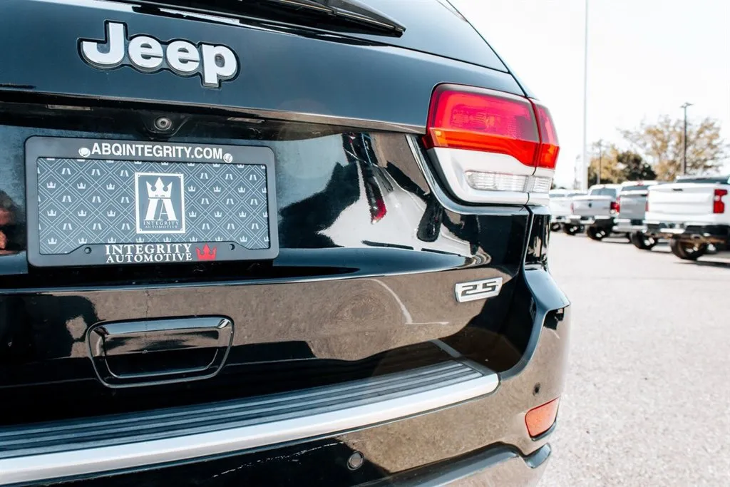 Jeep Grand Cherokee photo 11