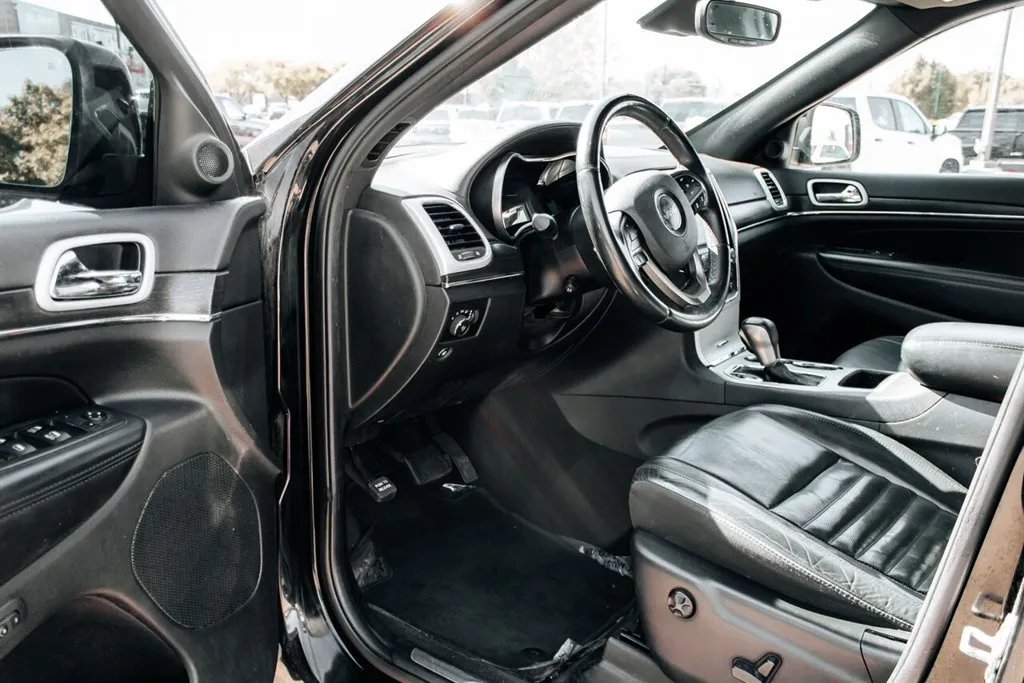 Jeep Grand Cherokee photo 12