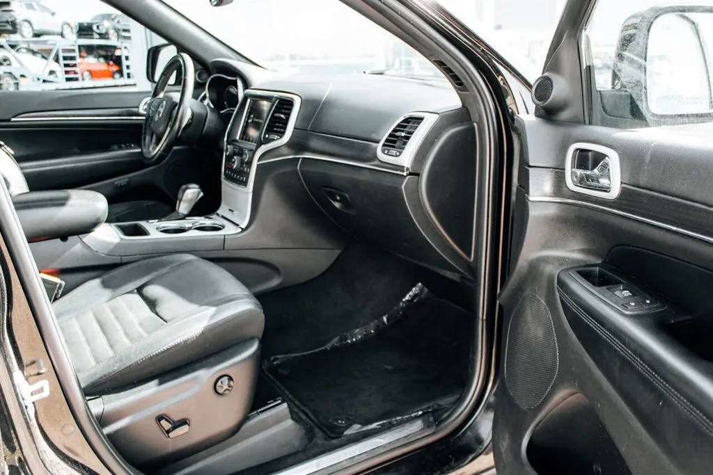 Jeep Grand Cherokee photo 33