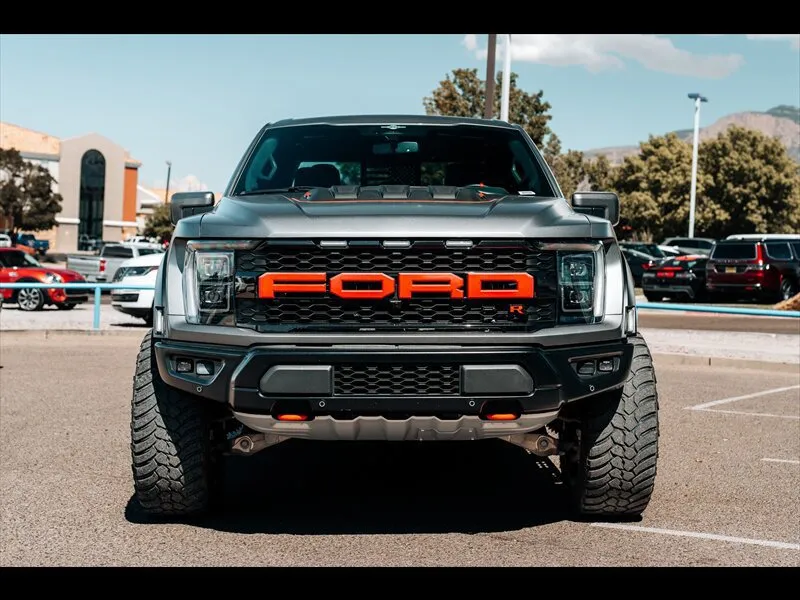 Ford F-150 photo 2