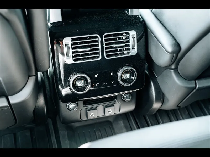 Land Rover Range Rover photo 39