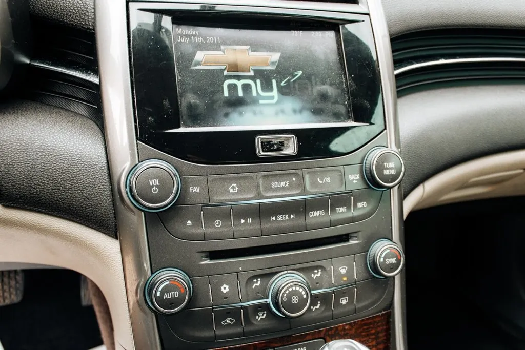 Chevrolet Malibu photo 17