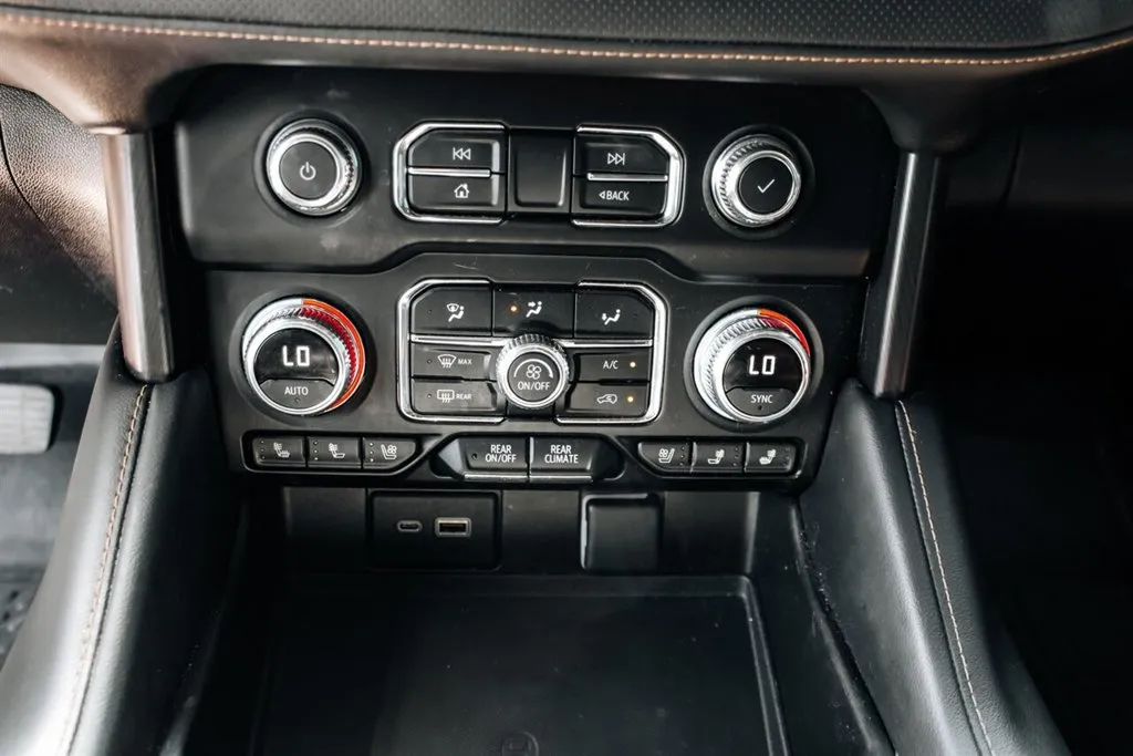 GMC Yukon photo 22