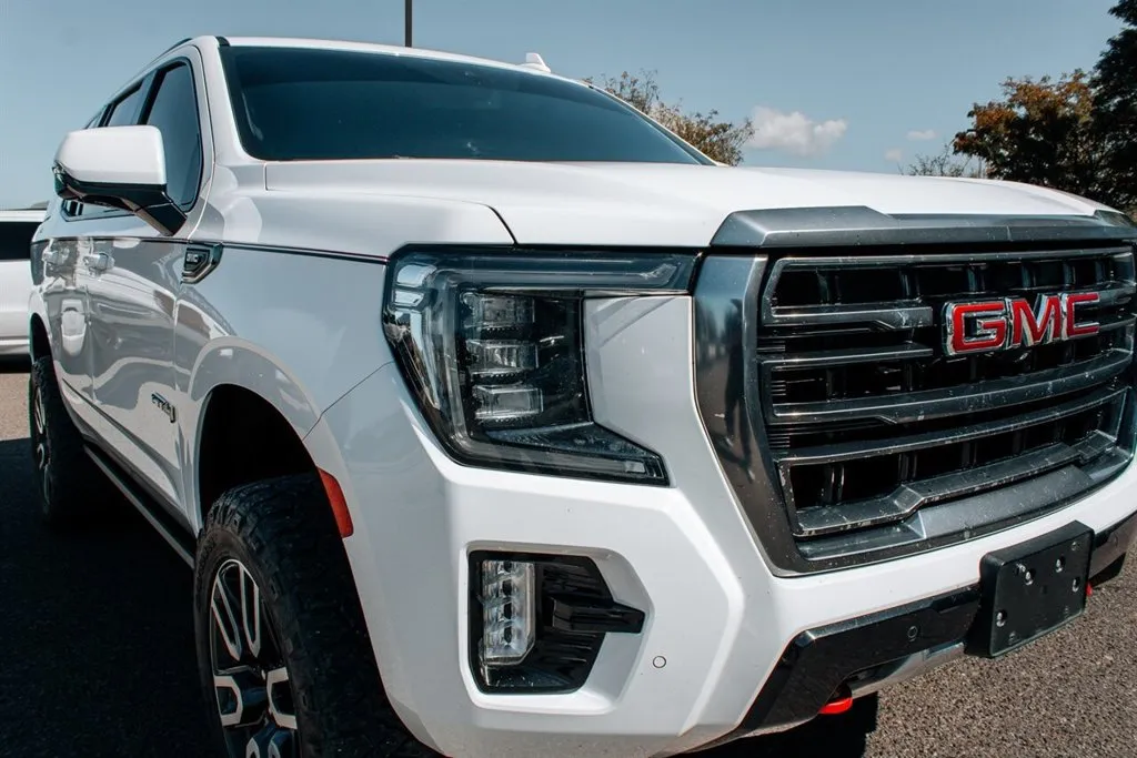 GMC Yukon photo 9