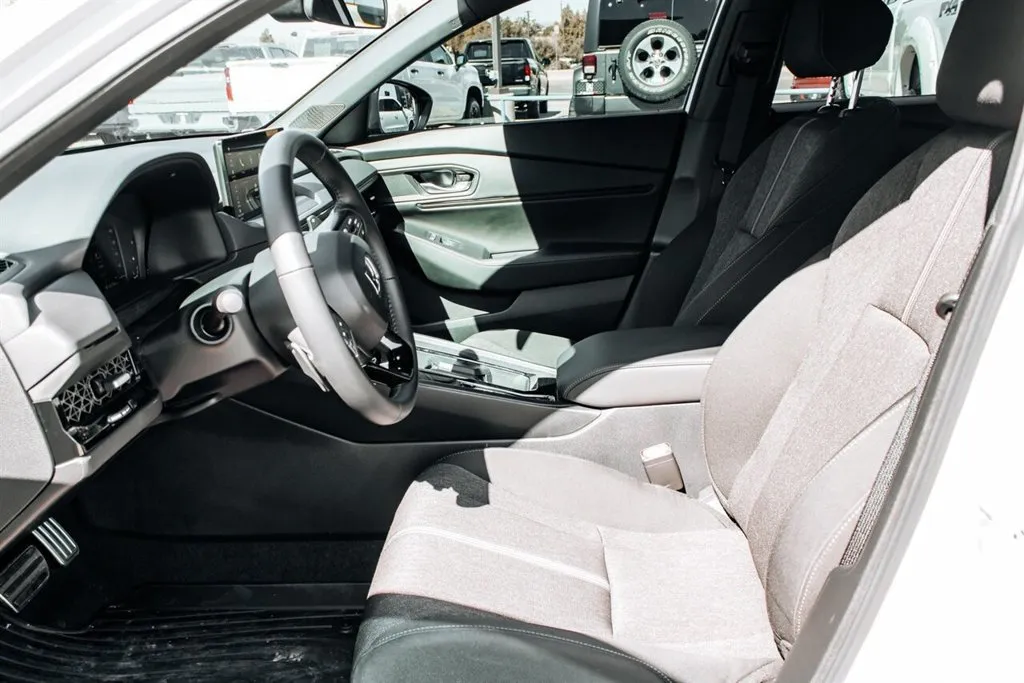 Honda Accord photo 13