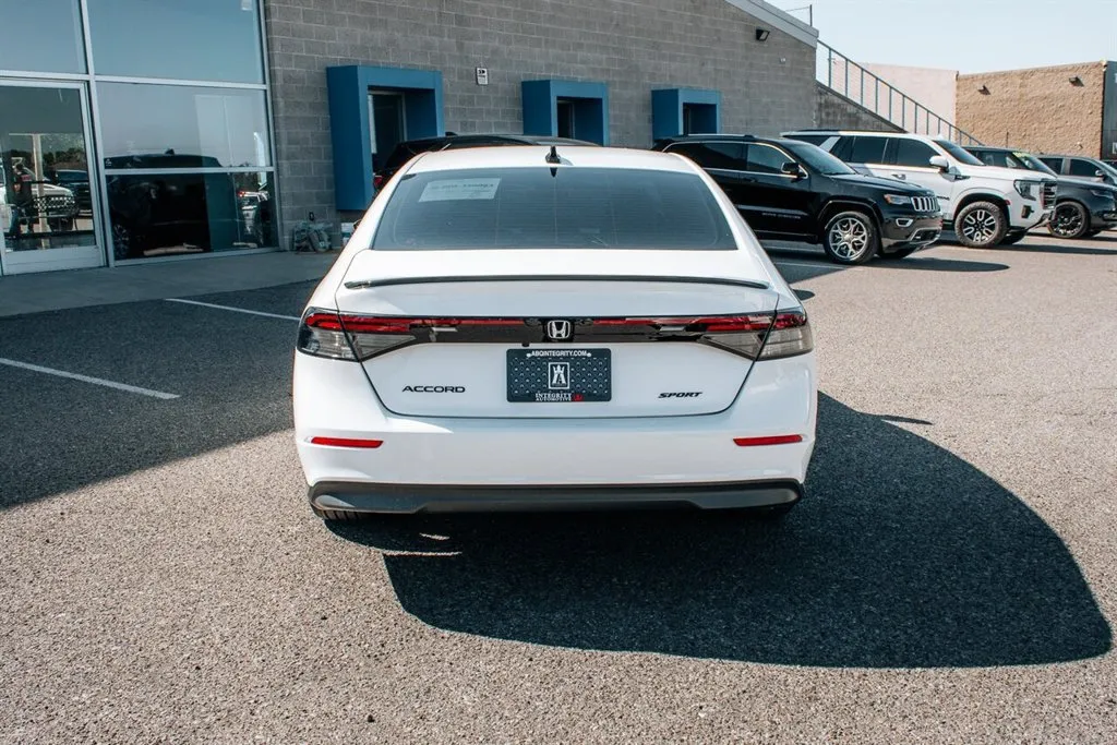 Honda Accord photo 6