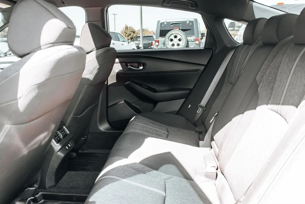 Honda Accord photo 24