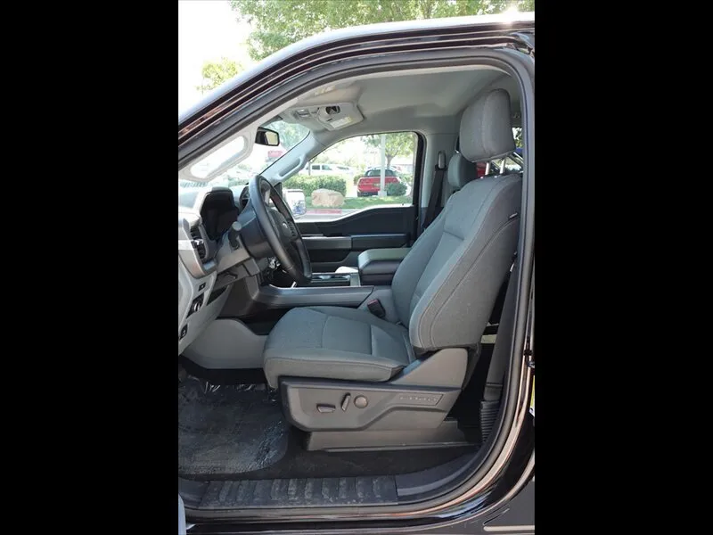 Ford F-150 photo 12